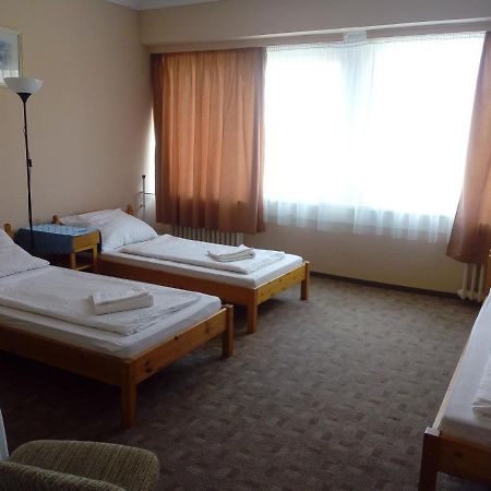 Hotel Tara Ньиредьхаза Экстерьер фото