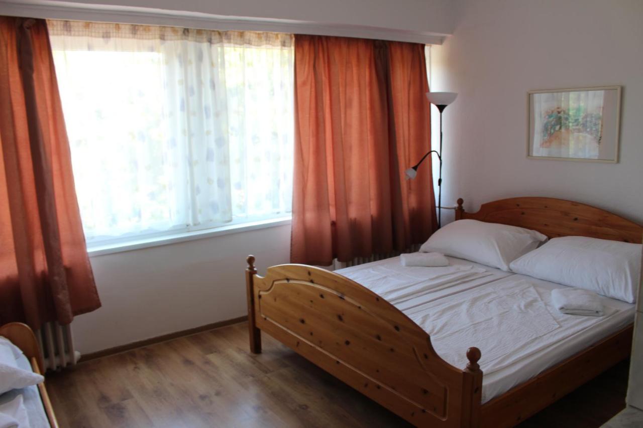 Hotel Tara Ньиредьхаза Экстерьер фото