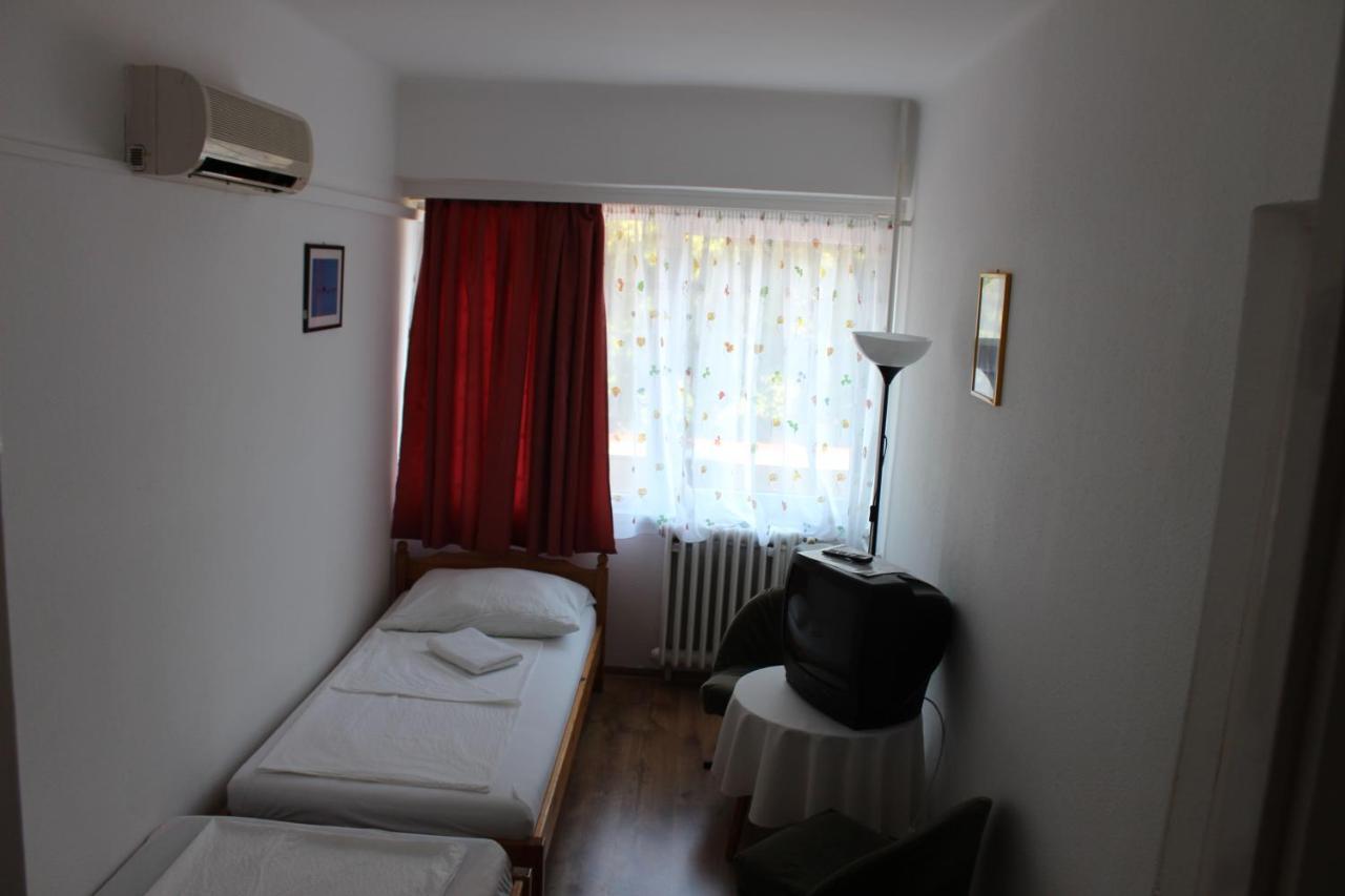 Hotel Tara Ньиредьхаза Экстерьер фото