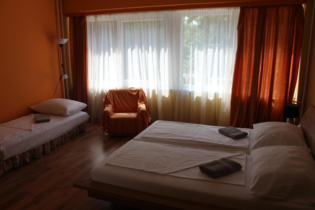 Hotel Tara Ньиредьхаза Экстерьер фото