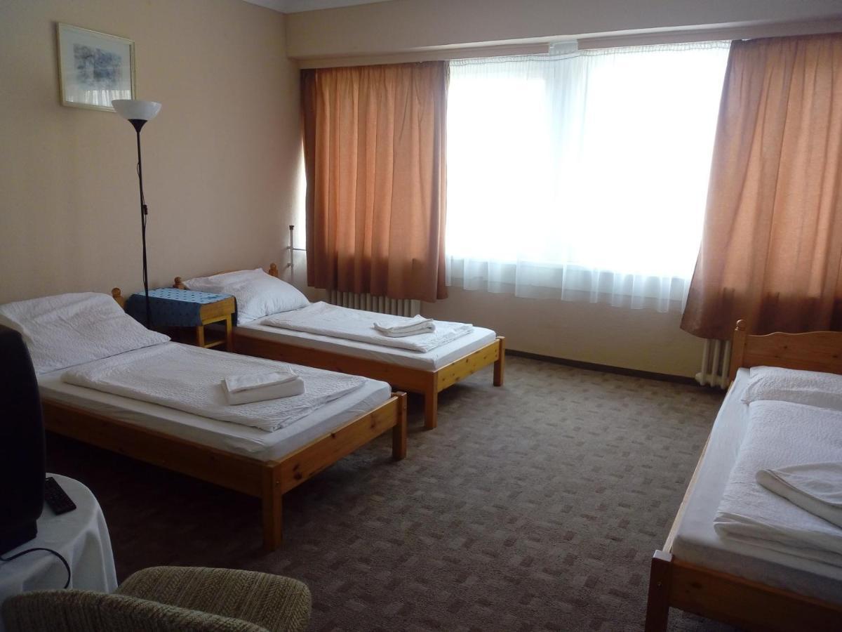Hotel Tara Ньиредьхаза Экстерьер фото